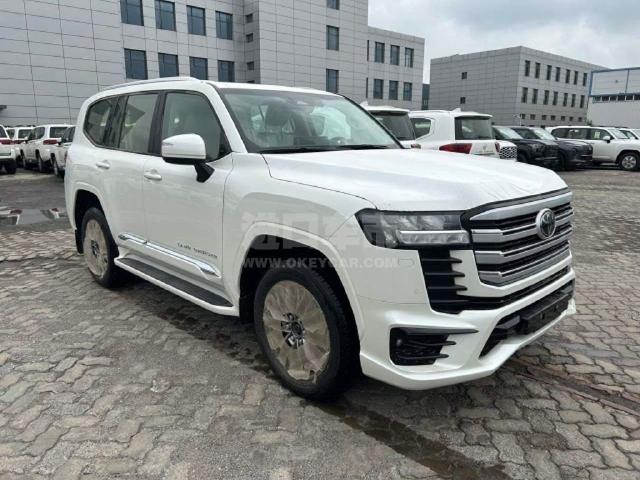 中东版2025款 丰田酷路泽4000 4.0L GX-R 8气 20轮 真皮 (Modellista套件) 科威特