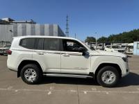 2025款 丰田酷路泽4000 4.0L 4气 17铁轮 无绞盘