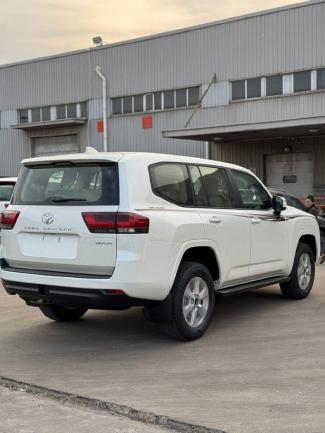 2025款 丰田酷路泽4000 4.0L GX-R 8气 18轮 丝绒 保税区最大商家（定金开票/定金发车）平行进口车试点企业
