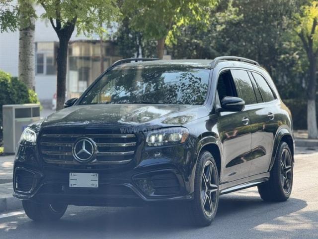 美规2025款 奔驰GLS450 7座 AMG包 顶峰包
