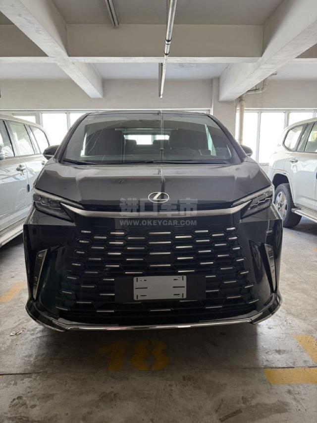 欧版2024款 雷克萨斯LM350h 2.5L 四座 中国台湾