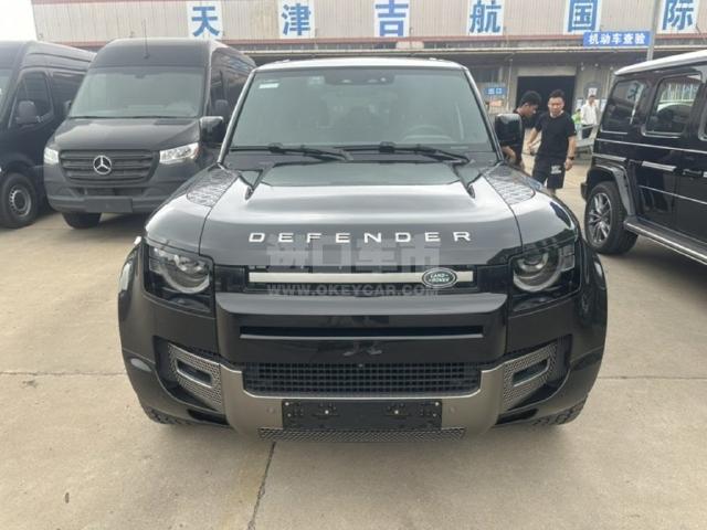 欧版2025款 路虎卫士 110 四门 3.0T 柴油D250 X-Dynamic SE