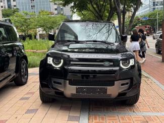 2025款 路虎卫士 110 四门 3.0T 柴油D250 X-Dynamic SE 保税区最大商家（定金开票/定金发车）平行进口车试点企业