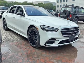 2025款 奔驰S500 四驱 长轴 保税区最大商家（定金开票/定金发车）平行进口车试点企业