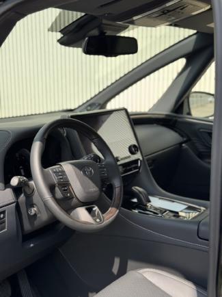 2026款 丰田埃尔法 2.5L 油电混动 韩版 保税区最大商家(定金开票/定金发车)平行进口车试点企业