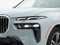 24款 xDrive40i M运动前大灯