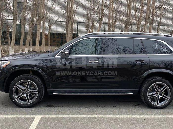 2020款全新一代奔馳gls450大燈設計更加圓潤,不再稜角分明,內部由兩個